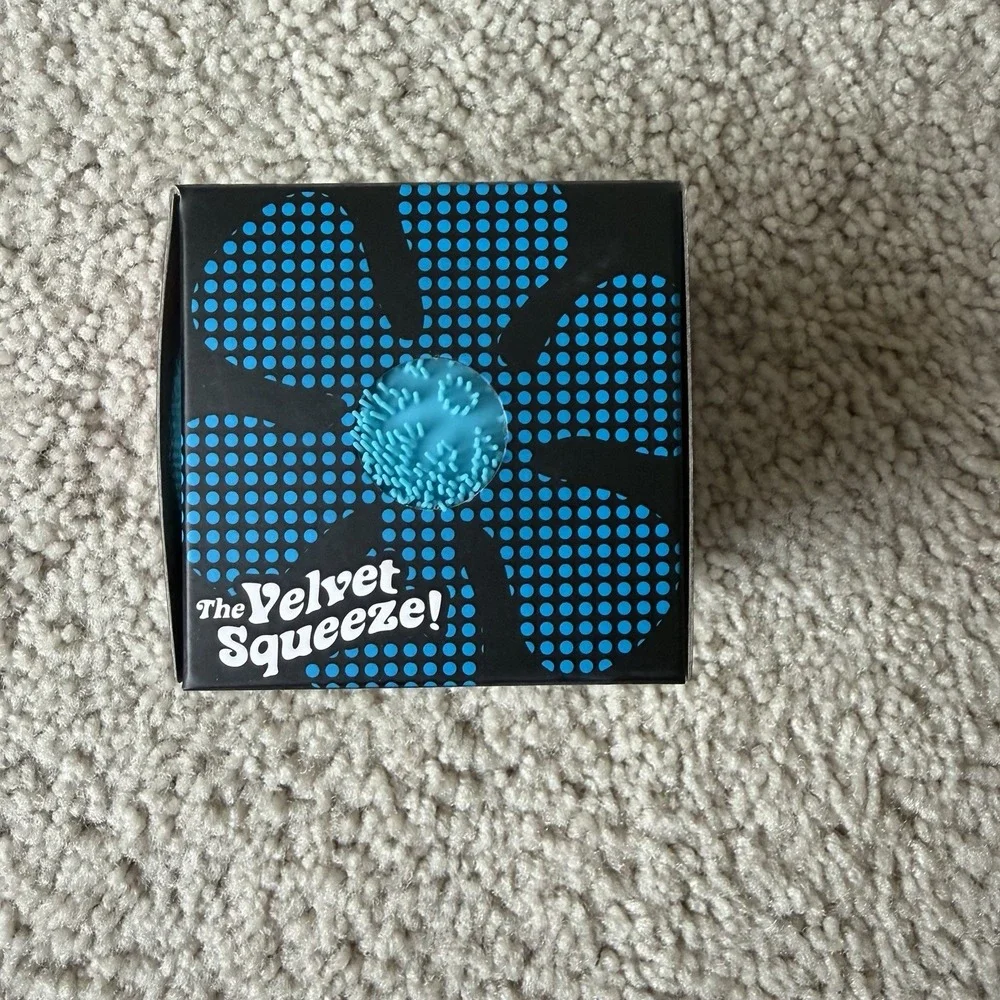 NeeDoh Fuzz Ball Flower Power BLUE Squeeze Squish Schylling New